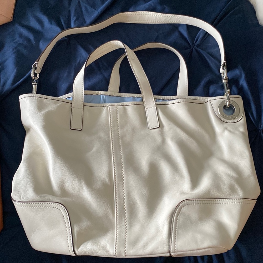 Coach shoulder bag with removable shoulder strap